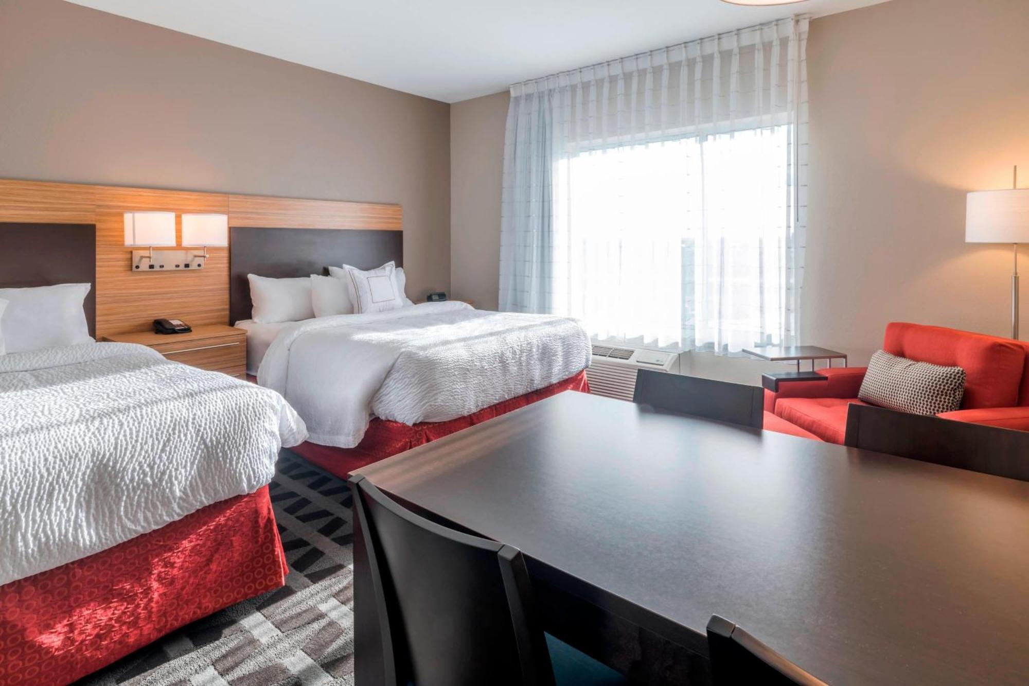 Towneplace Suites By Marriott Hays Kültér fotó